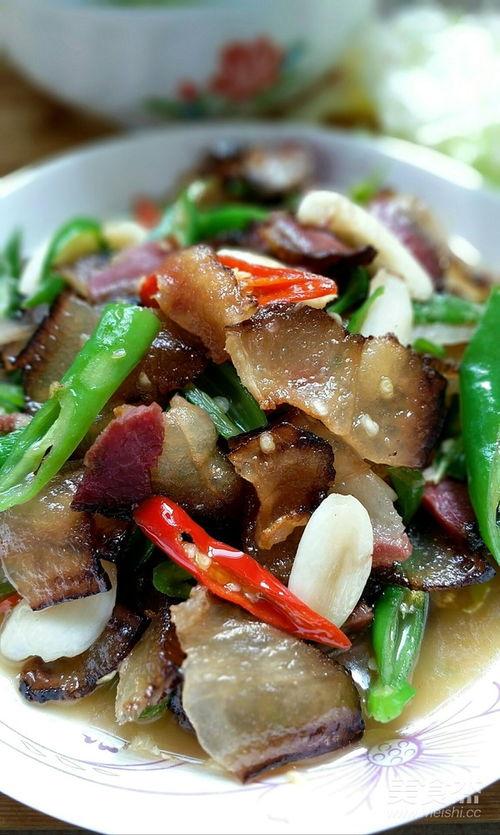 腊肉可以炒石瓜吃吗视频,传统食材的创意融合