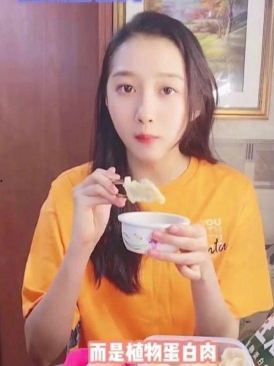 李梦瑶吃瓜视频,揭秘娱乐圈幕后故事