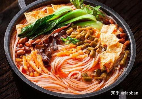 瓜妈带娃吃螺蛳粉视频,亲子美食之旅欢乐多