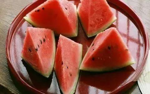 吃小凤瓜的好处与坏处视频,益处与风险揭秘