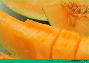 韩国人吃冰哈密瓜视频,韩国人夏日新宠——冰镇哈密瓜大挑战