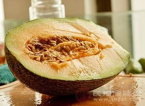 打工仔吃哈密瓜好吗视频,甜蜜滋味中的生活小确幸