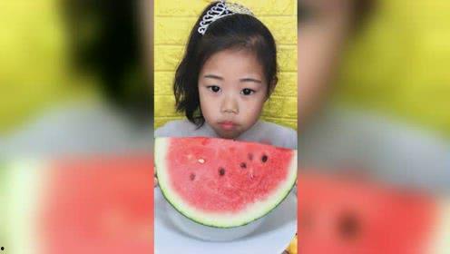 吃瓜开头的视频,吃瓜群众视角下的热门视频揭秘