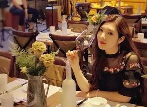 酒馆老板娘吃瓜视频大全,揭秘娱乐圈幕后故事