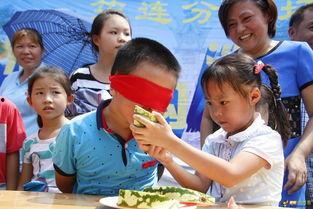 儿童吃瓜视频比赛,儿童吃瓜视频大赛欢乐瞬间回顾